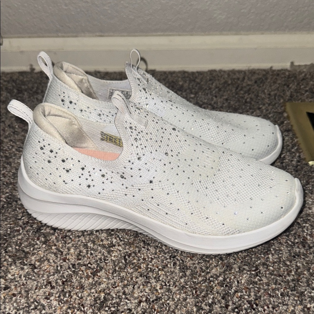 Skechers Rhinestone White Slip-On Sneakers SZ 7